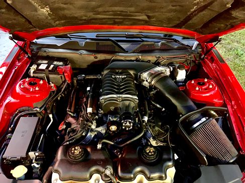 Used 2013 Ford Mustang Boss 302 w/ Boss 302 Accessory Pkg RWD image 4