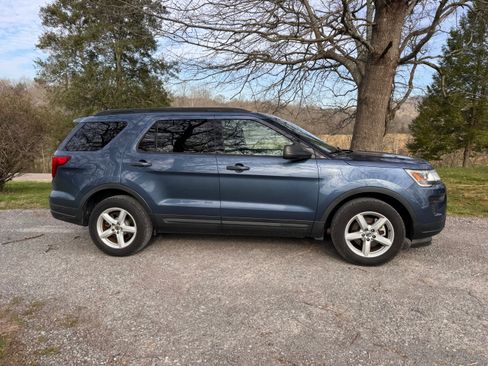 Used 2018 Ford Explorer FWD image 12