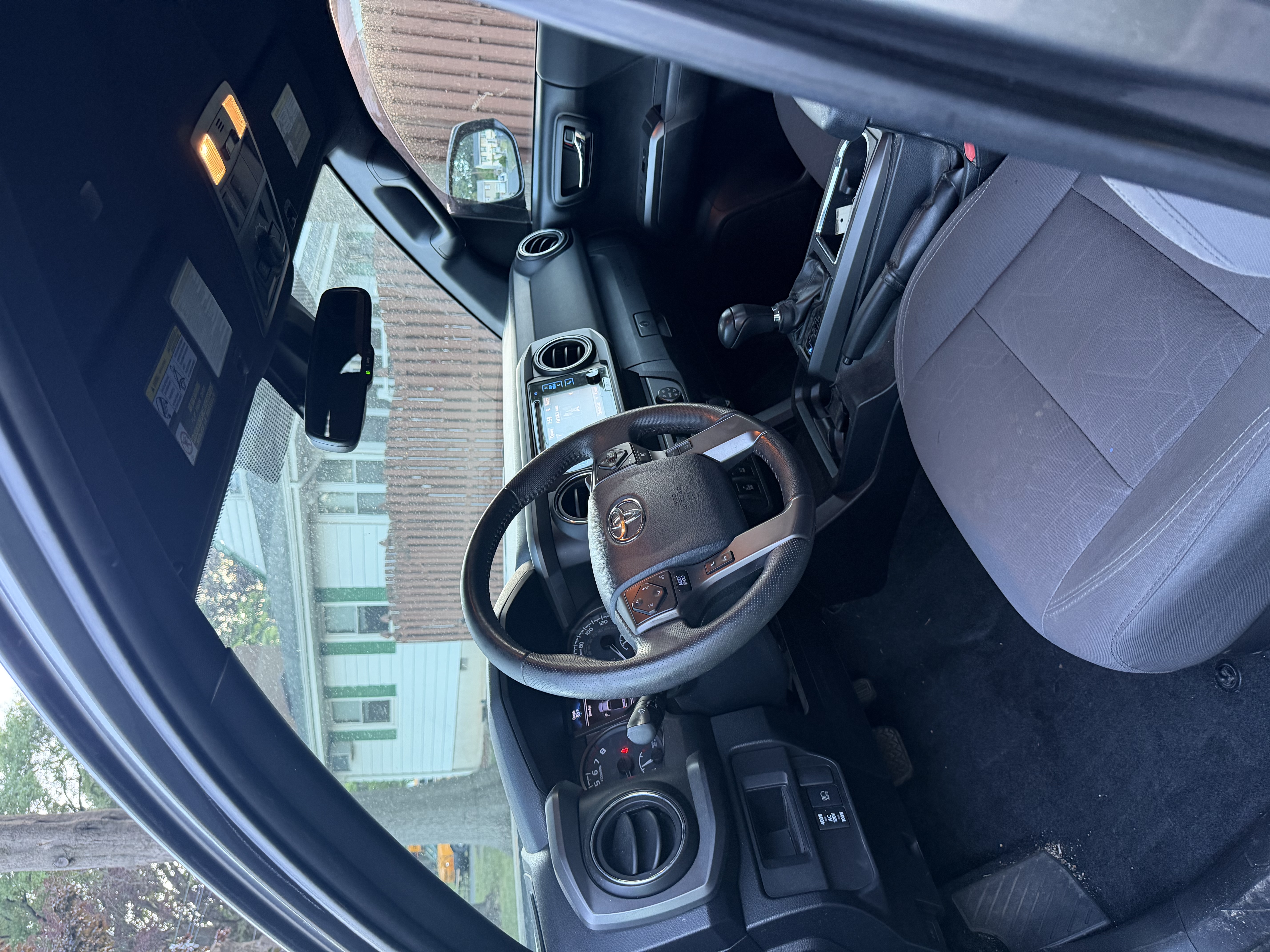 Used 2019 Toyota Tacoma TRD Off-Road AWD/4WD image 15