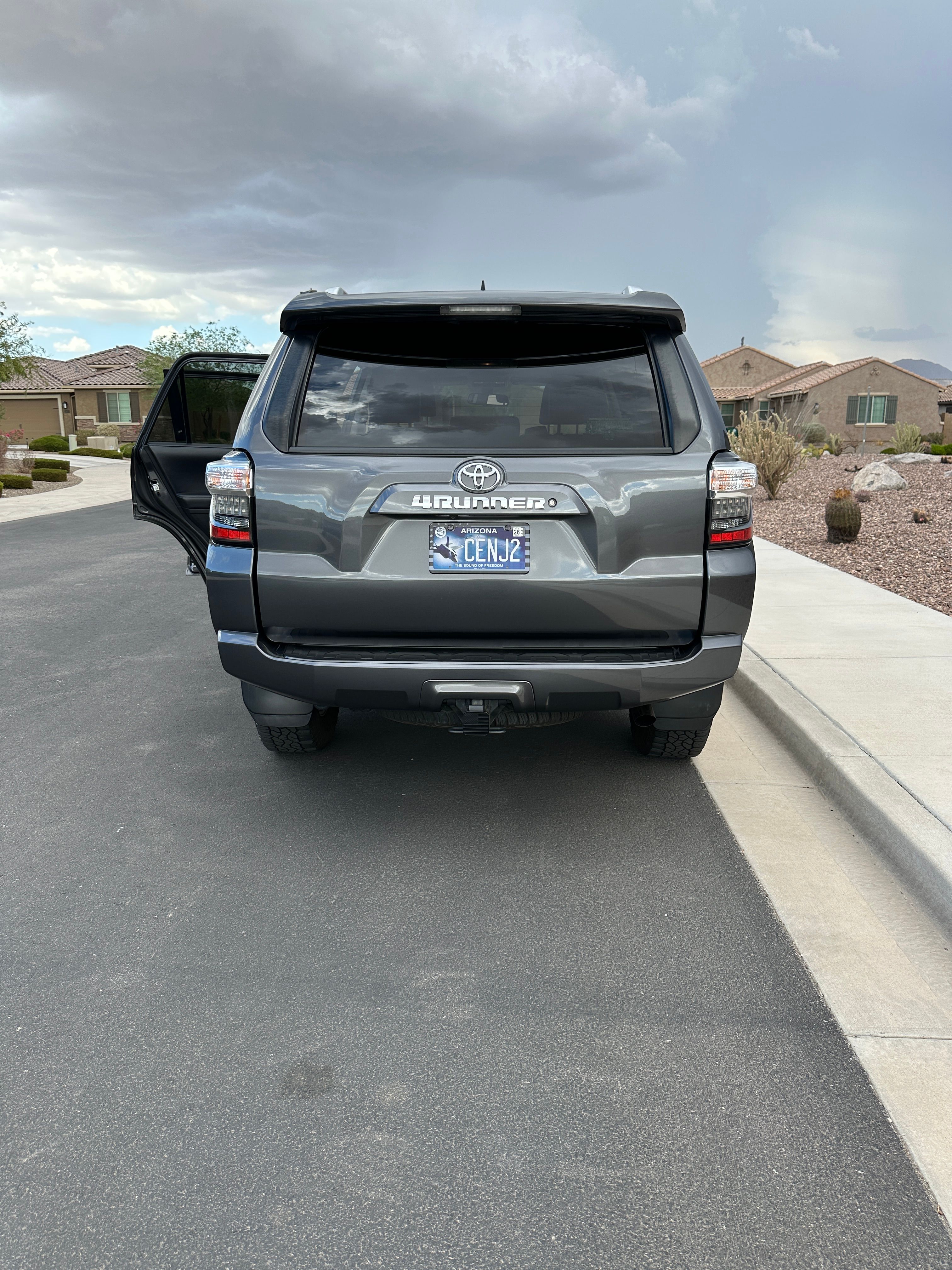 Used 2016 Toyota 4Runner SR5 Premium AWD/4WD image 10