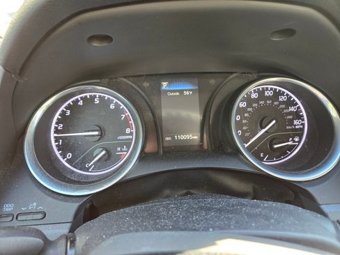 Used 2018 Toyota Camry LE image 11