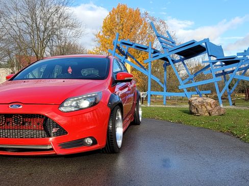 Used 2013 Ford Focus ST image 1