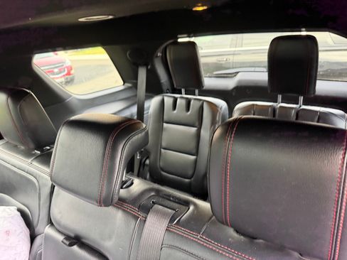 Used 2016 Ford Explorer Sport w/ Equipment Group 401A image 4