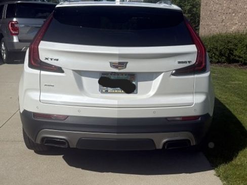 Used 2020 Cadillac XT4 Premium Luxury w/ Cold Weather Package AWD/4WD image 11