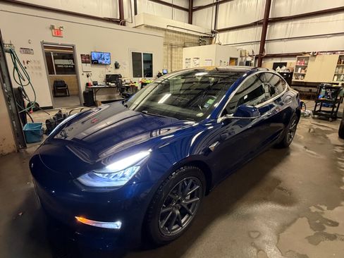 Used 2018 Tesla Model 3 Long Range image 5