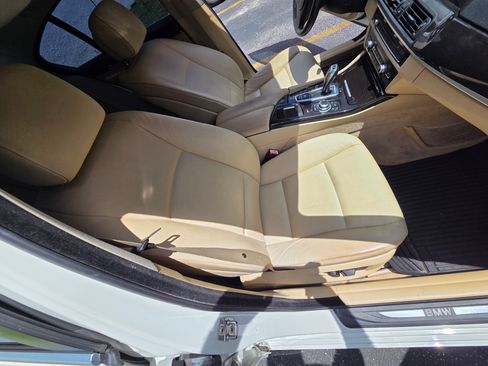 Used 2012 BMW 528i xDrive Sedan image 13