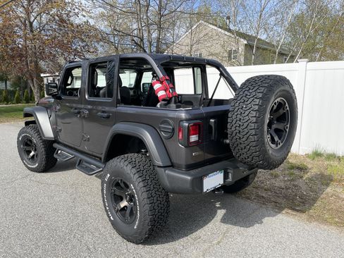 Used 2021 Jeep Wrangler Unlimited Sport image 10