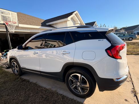 Used 2020 GMC Terrain SLT image 4