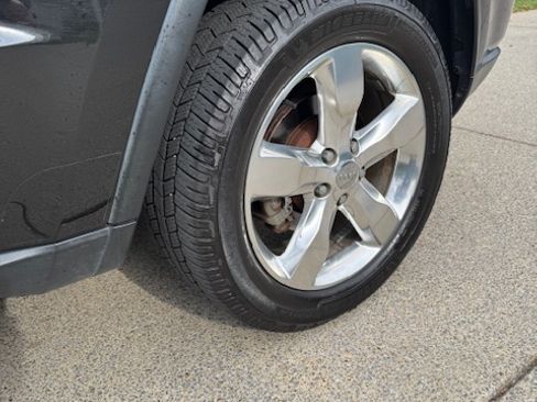 Used 2012 Jeep Grand Cherokee Overland Summit image 26