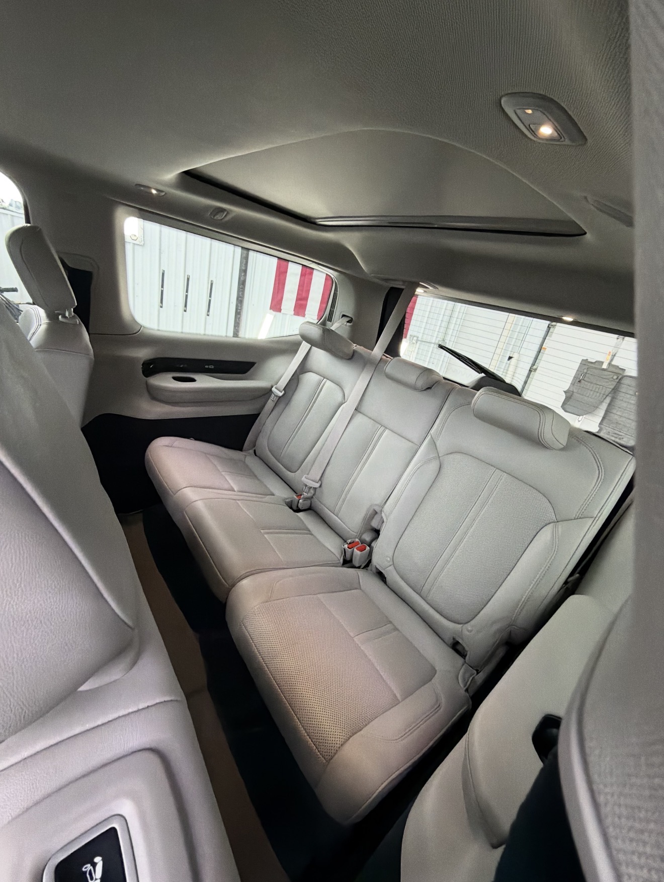 Used 2023 Jeep Grand Wagoneer 4WD w/ Rear Seat Video Group 1 image 8