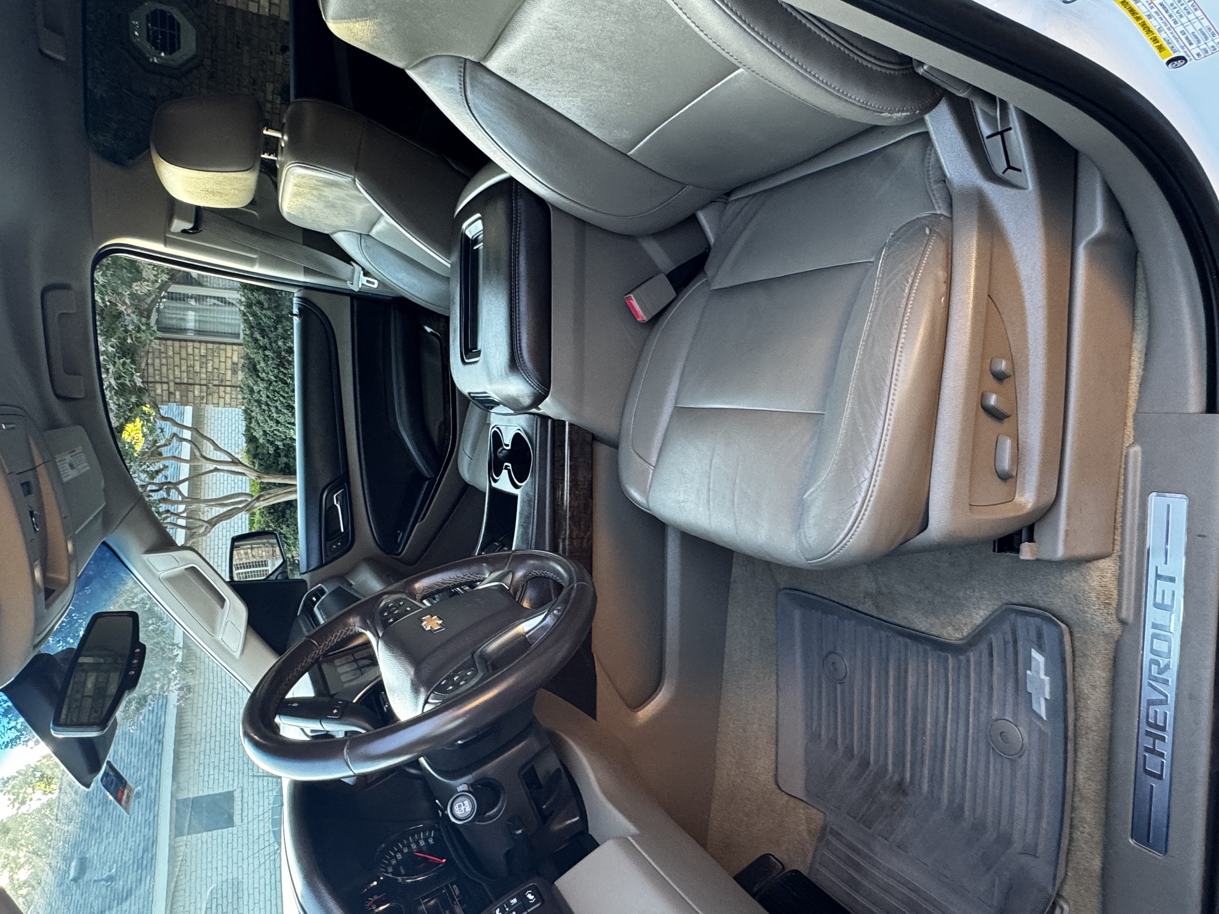 Used 2015 Chevrolet Tahoe LT RWD image 12