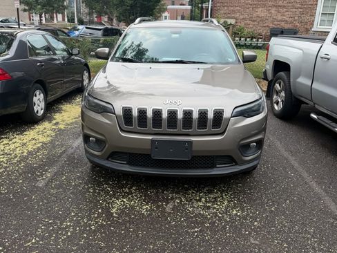 Used 2020 Jeep Cherokee Latitude Plus AWD/4WD image 8
