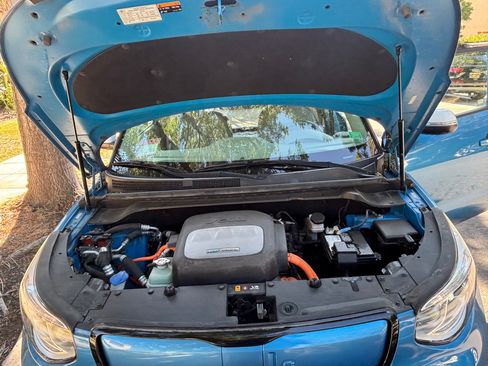 Used 2018 Kia Soul EV image 18