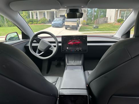Used 2024 Tesla Model 3 Standard Range RWD image 4