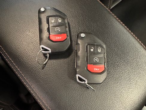 Used 2021 Jeep Wrangler Unlimited Rubicon AWD/4WD image 22