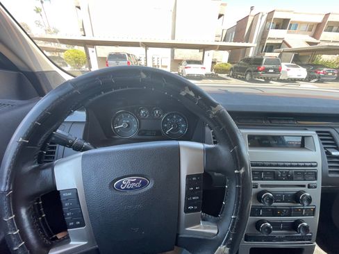 Used 2011 Ford Flex SE FWD image 9