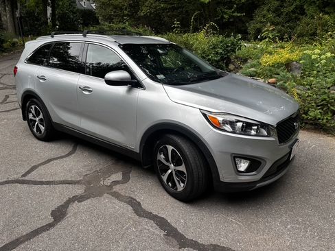 Used 2016 Kia Sorento SX AWD/4WD image 1