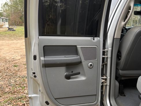 Used 2007 Dodge Ram 1500 Truck SLT w/ Quad Cab Big Horn Value Group image 12