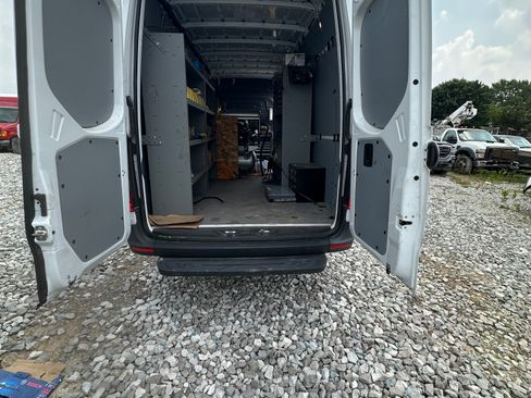 Used 2024 Mercedes-Benz Sprinter 2500 image 1