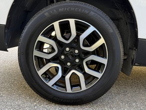 Used 2024 Ford Maverick Lariat FWD image 16