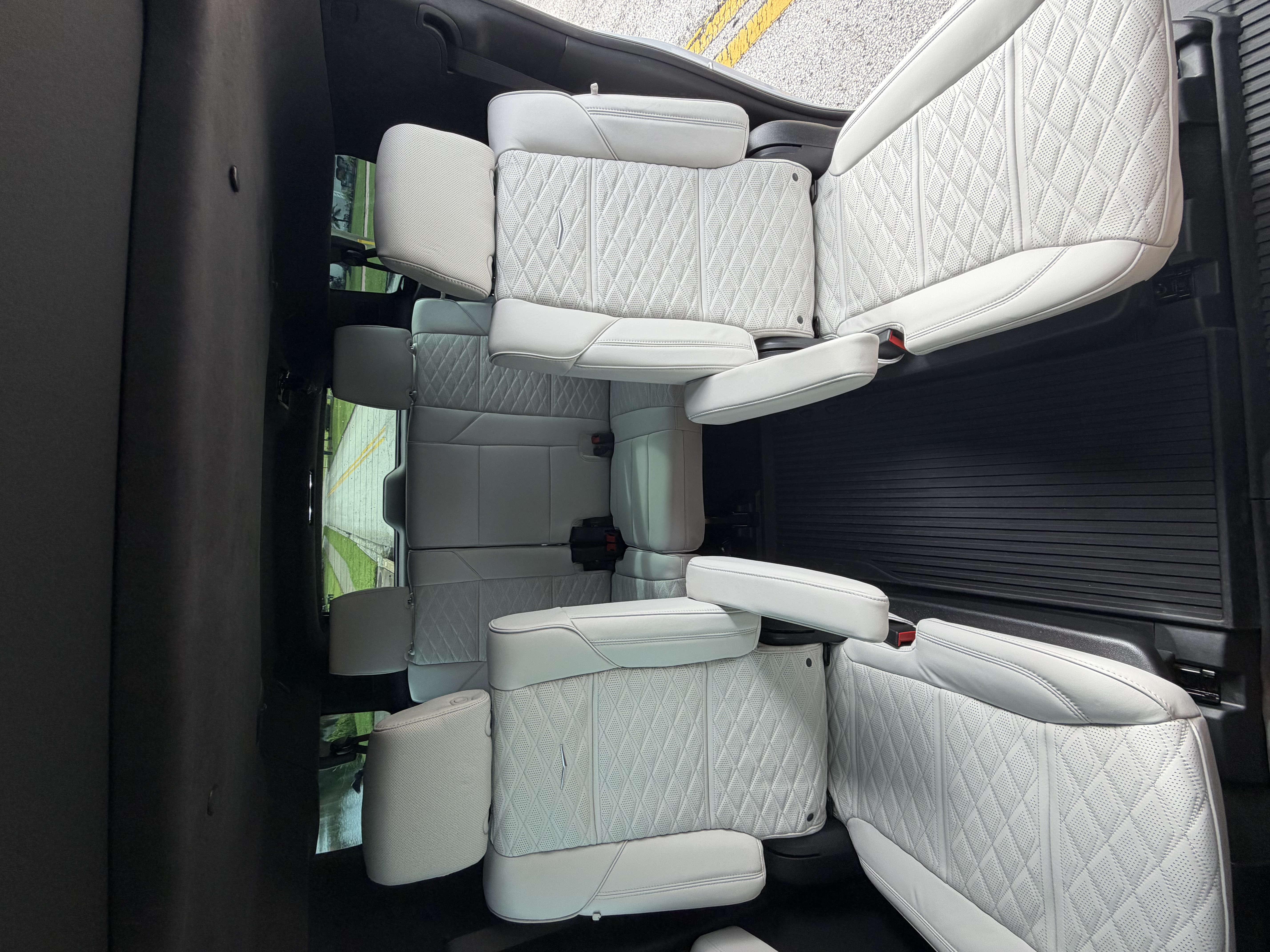Used 2026 Cadillac Escalade ESV V w/ LPO, ONYX Package AWD/4WD image 14
