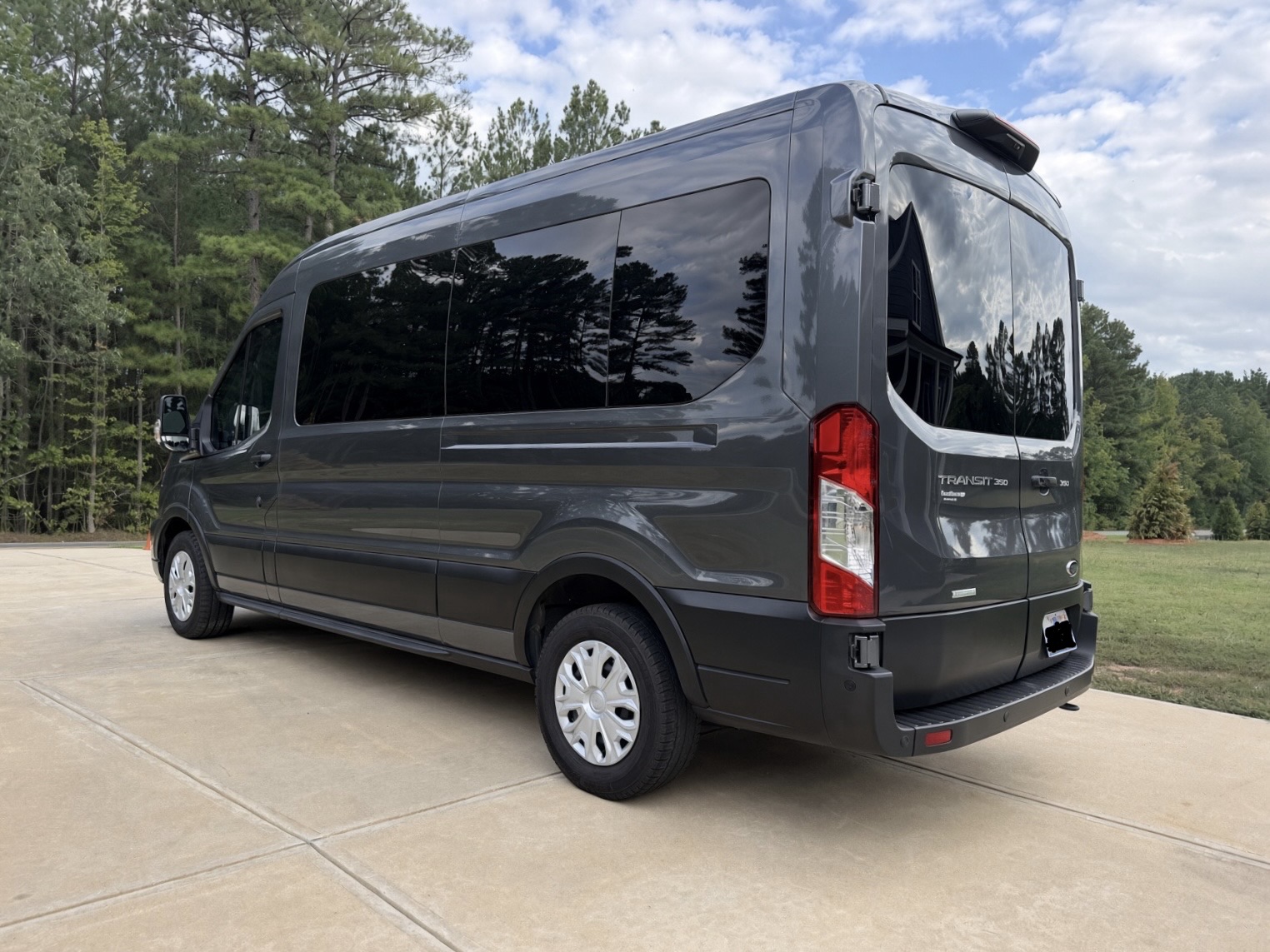 Used 2025 Ford Transit 350 XLT RWD image 4