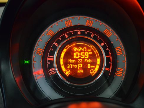 Used 2016 FIAT 500 Pop w/ Italia Package image 15