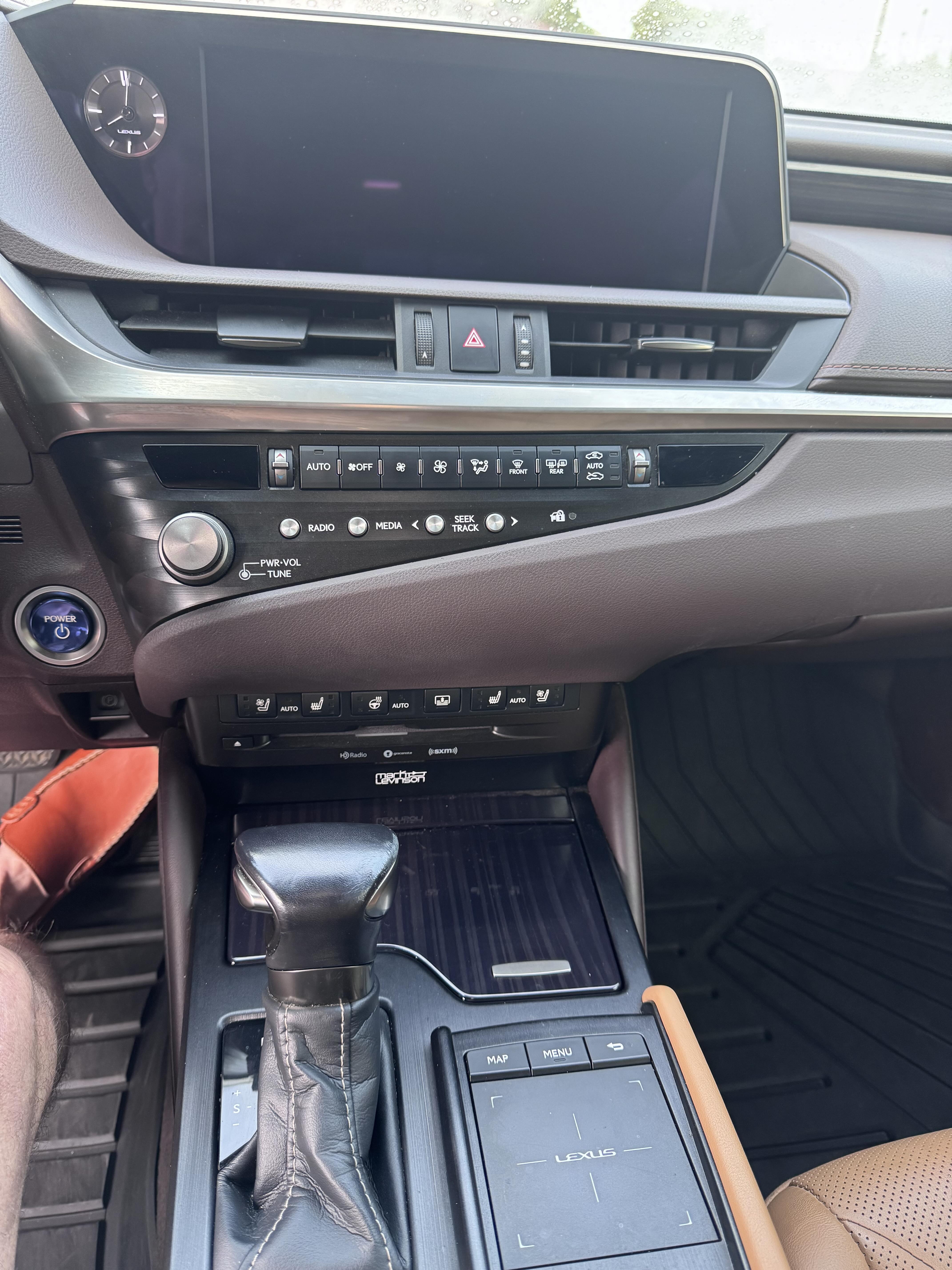 Used 2021 Lexus ES 300h w/ Accessory Package FWD image 14