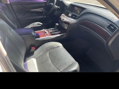 Used 2014 INFINITI Q70 3.7 w/ Premium Package image 5