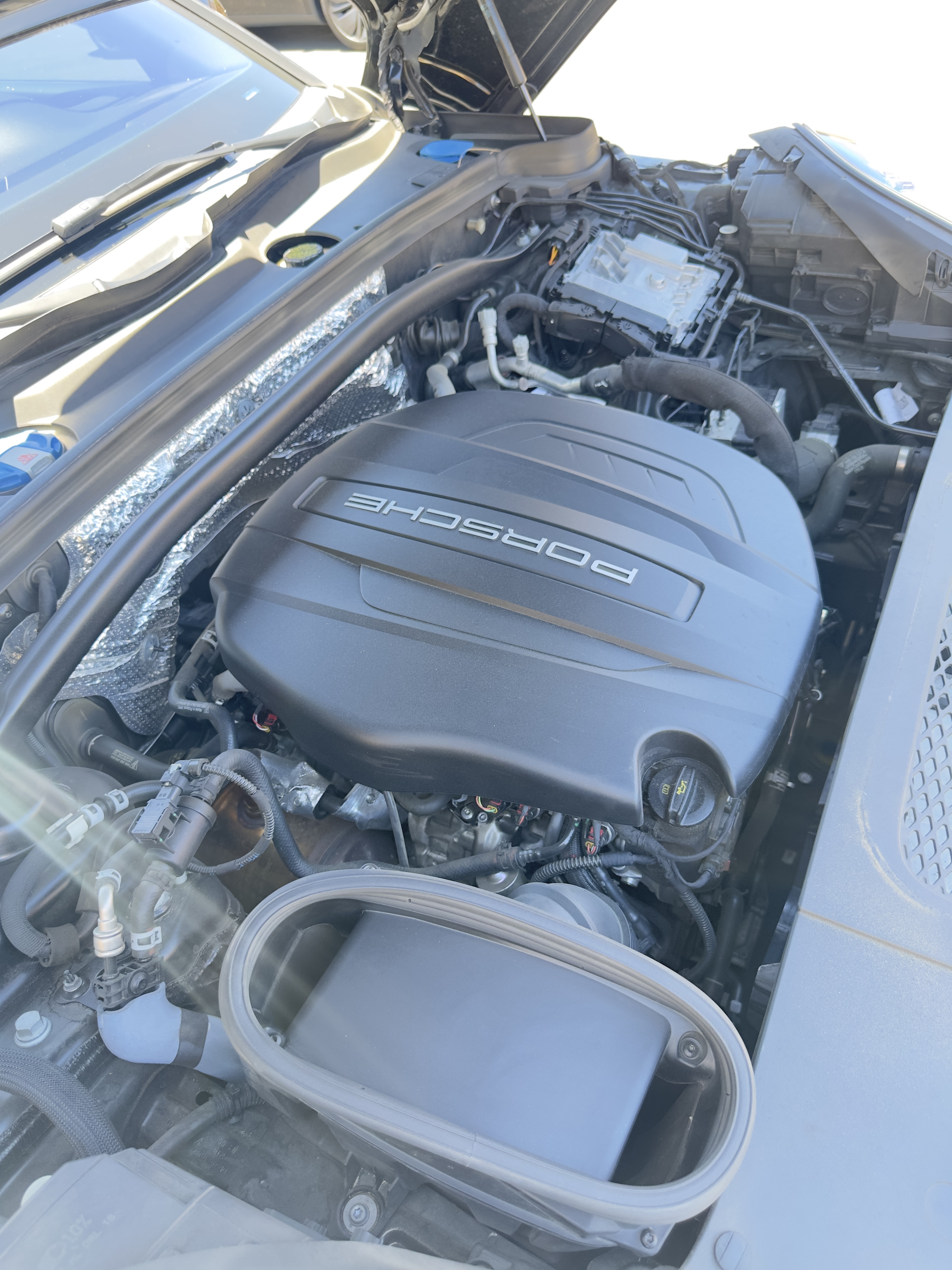 Used 2020 Porsche Macan AWD/4WD image 4