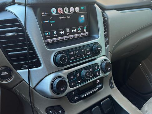 Used 2018 GMC Yukon SLT w/ Open Road Package image 8