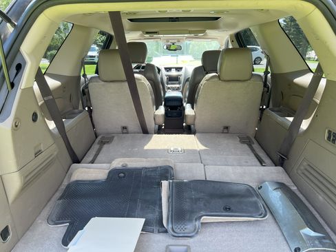 Used 2013 GMC Acadia Denali image 17