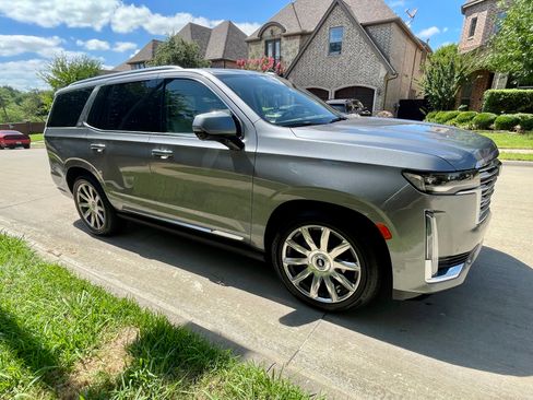 Used 2021 Cadillac Escalade Premium Luxury Platinum AWD/4WD image 4