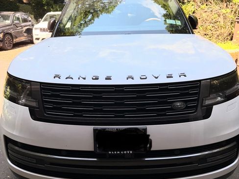 Used 2024 Land Rover Range Rover SE AWD/4WD image 10