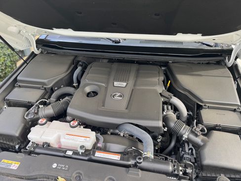 Used 2025 Lexus GX 550 image 17