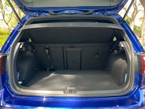 Used 2019 Volkswagen Golf R 4-Door AWD/4WD image 16