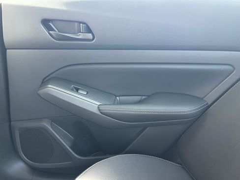 Used 2025 Nissan Altima 2.5 SV image 21