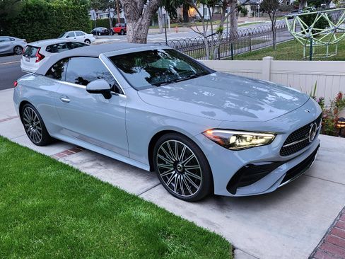 Used 2025 Mercedes-Benz CLE 450 4MATIC Cabriolet image 5