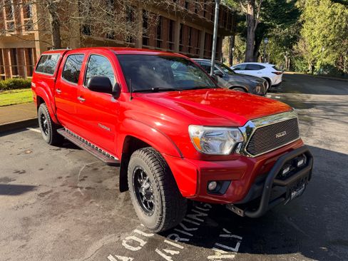 Used 2013 Toyota Tacoma 4x4 Double Cab w/ TRD Off-Road Pkg image 18