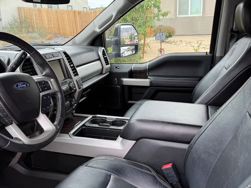 Used 2020 Ford F250 Lariat w/ Lariat Ultimate Package AWD/4WD image 30