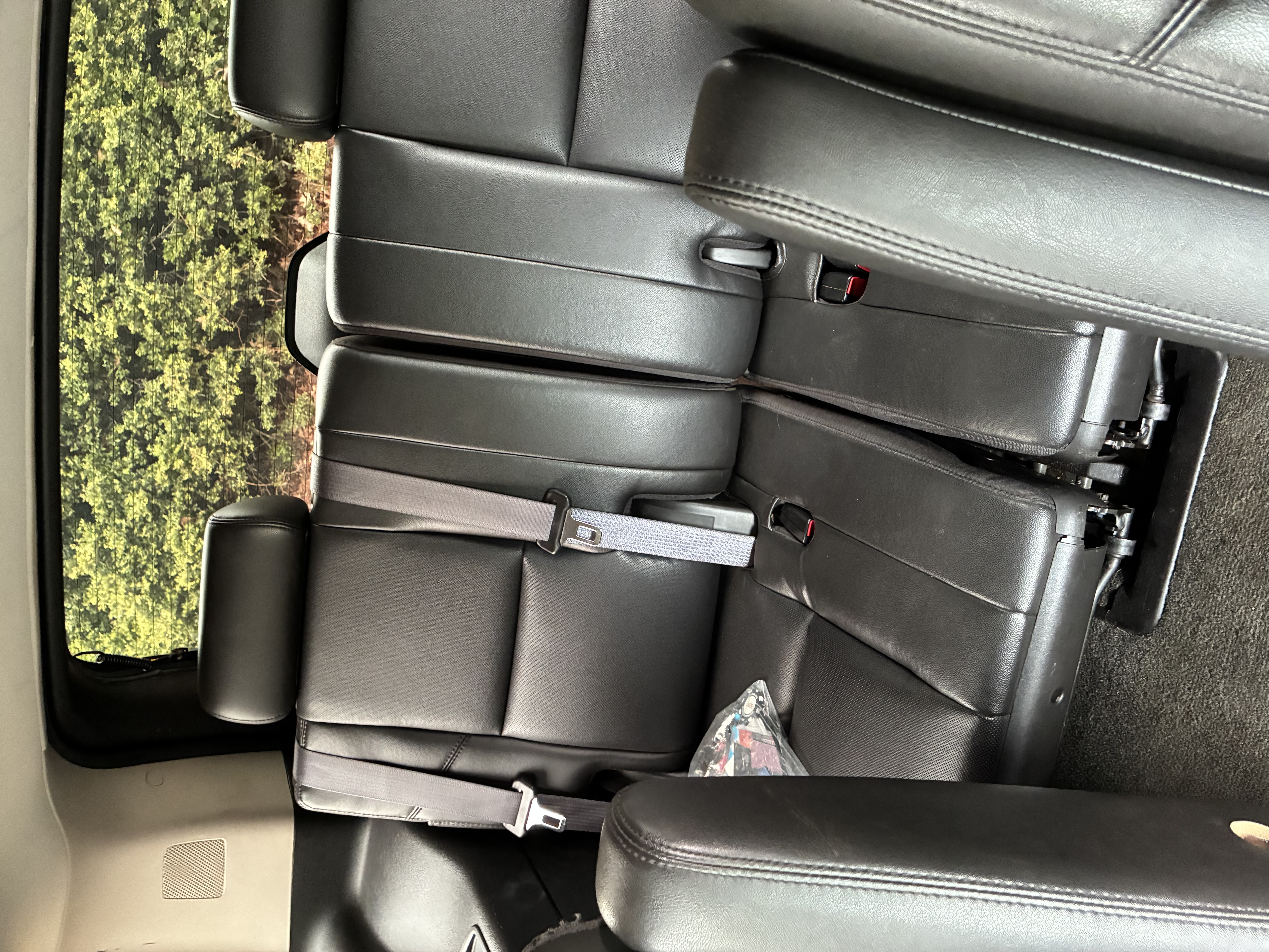 Used 2013 GMC Yukon Denali RWD image 8