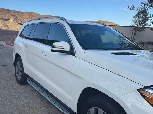 Used 2019 Mercedes-Benz GLS 450 4MATIC image 2