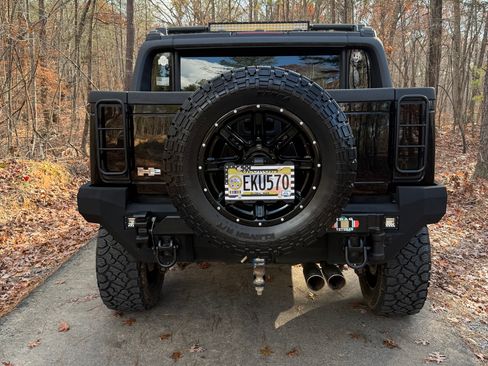 Used 2005 HUMMER H2 SUT w/ Preferred Equipment Group image 8