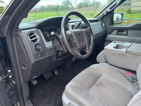 Used 2013 Ford F150 XLT w/ XLT Chrome Pkg RWD image 2