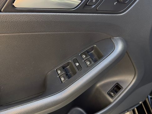 Used 2015 Volkswagen Jetta S w/ Welcome Package image 28