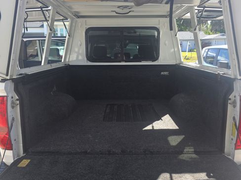 Used 2018 Toyota Tundra SR5 image 15