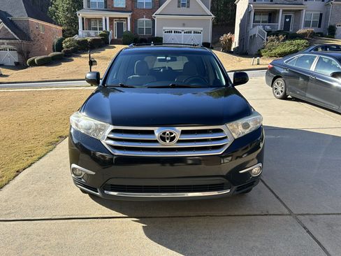 Used 2012 Toyota Highlander FWD w/ Tech Pkg image 8