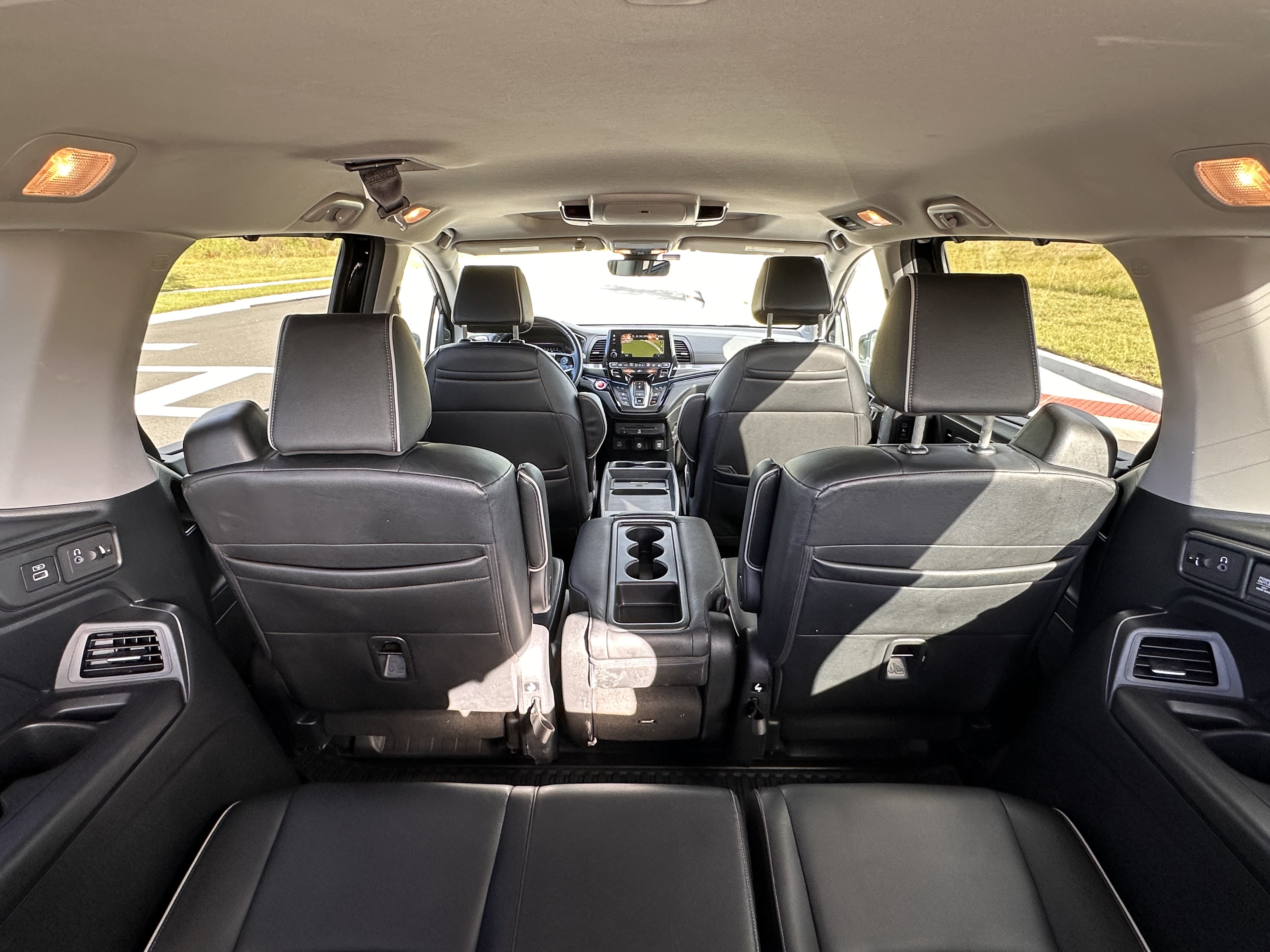 Used 2022 Honda Odyssey Elite image 11