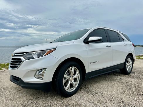 Used 2021 Chevrolet Equinox Premier FWD image 1