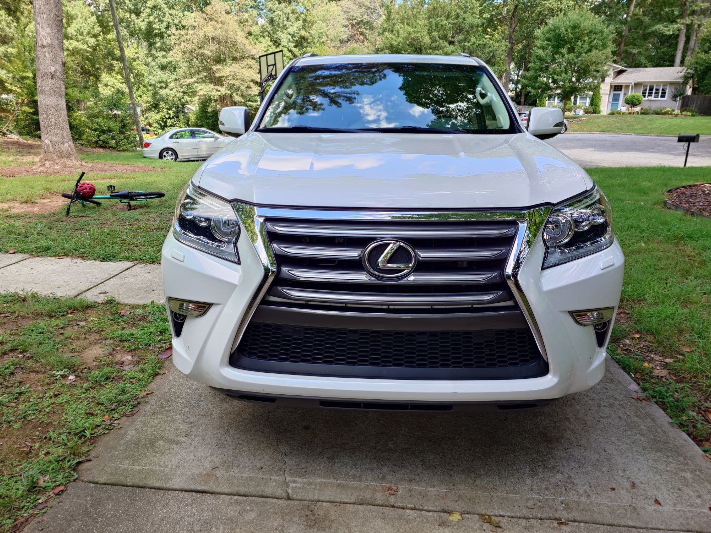 Used 2019 Lexus GX 460 Premium AWD/4WD image 2